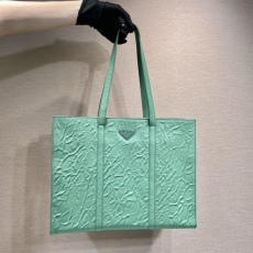 Prada Tote Bags